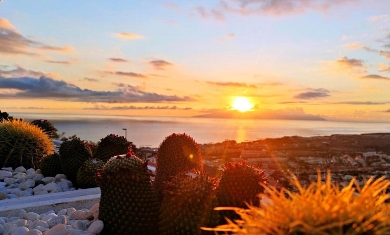 Appartement Wonderful View, Huge Terrace Solarium, Private Parking à Costa Adeje  Extérieur photo